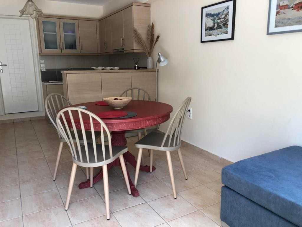 Eleni'S Maisonette Kalamata Exteriör bild